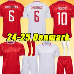 Danish 2024 2025 10 Eriksen Soccer Jerseys personnalisés 9 Braithwaite 4 Kjaer 6 Christensen 7 Skov 10 Eriksen 12 Dolberg 20 Yurary 24 25 hommes enfants enfants adultes