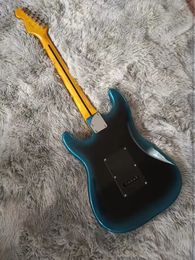 Guitare électrique bleu foncé 6 cordes, micros Vintage Tremolo SSH