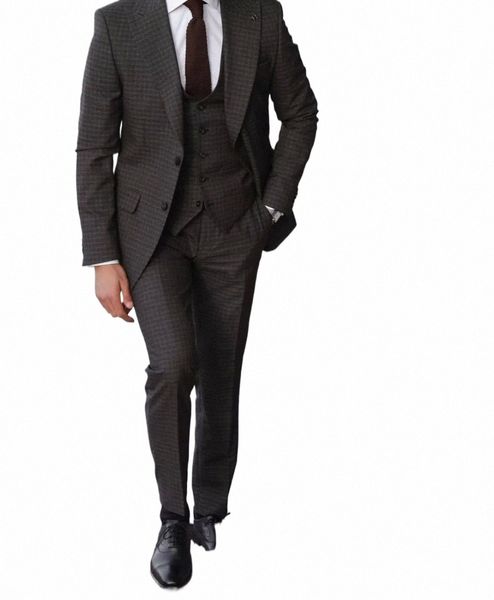 Gris foncé Plaid Nouvelle Arrivée Hommes Costume Sur Mesure 3 Pièces Blazer Gilet Pantalon Simple Boutonnage Mariage Marié Causal Bal Sur Mesure W7F5 #