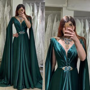 Robes de soirée musulmanes vert foncé élégant avec des robes de kaftan turcs en cristal Crystal Robes formelles Satin Satin Robes formelles pour les femmes