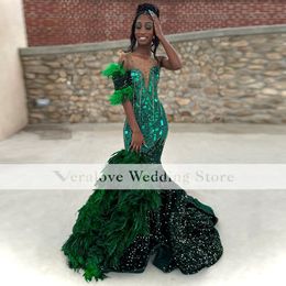 Donkergroene prom -jurken voor zwarte meisjes met veren pailletten kralen Afrikaanse vrouwen Pageant Gala Party Jurken Vestido de Graduacion