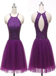 Robes de soirée licou violet foncé pas cher 2022 perles paillettes cristal dos ouvert tulle drapé robe de bal courte robe de graduation Pa2466272