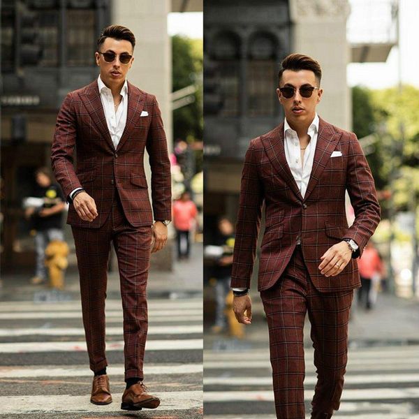 Tuxedos de mariage à carreaux rouge foncé revers en pointe Slim Fit deux boutons marié porter formelle fête bal hommes costume Blazer (veste + pantalon)