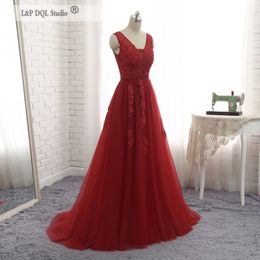 Robes de bal rouge foncé balayage train sexy dos nu longue robe de soirée scoop sans manches robes formelles plis tulle avec appliques paillettes brillantes