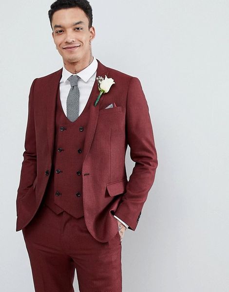 Rouge foncé Trois Pièces Hommes Costumes Slim Fit Un Bouton Garçons D'honneur Smokings De Mariage Pour Hommes Blazers Peaked Revers Costume De Bal (Veste + Pantalon + Gilet)