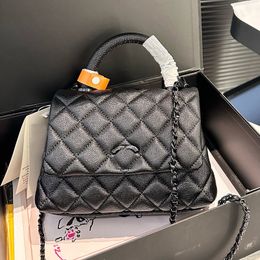 Sac de style sombre cocheur du sac crossbody 18 cm mini sac de créateur caviar diamant sac de luxe sac à main laqué en métal noir