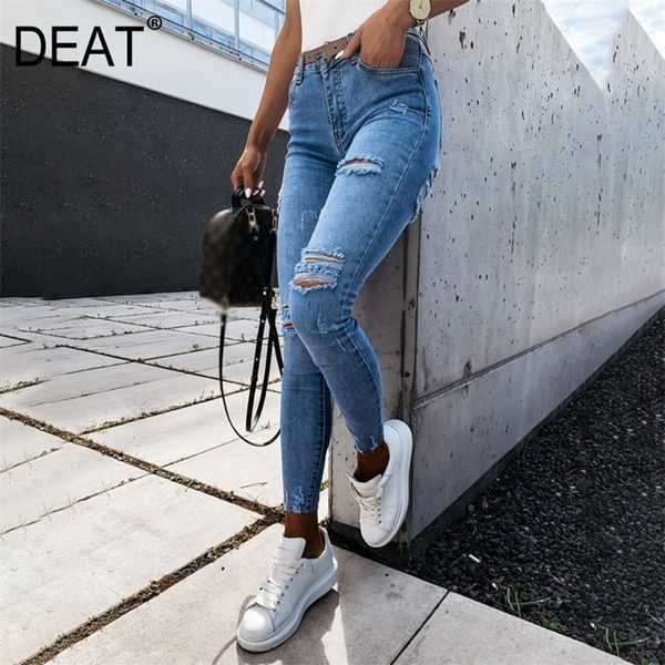 DEAT Light Blue Hole Jeans Fit Pies pequeños Mujeres Cintura alta Slim Sexy Botón lavado Street Slim Wild Fashion HT201 210302