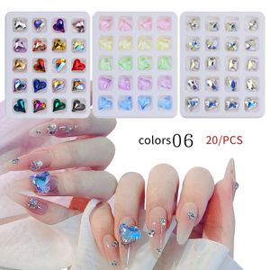 Décalcomanies colorées brillantes 20 grilles Nail AB diamant verre paquet plat diamants de forme spéciale forage bricolage nail art agir le rôle ofing est goûté