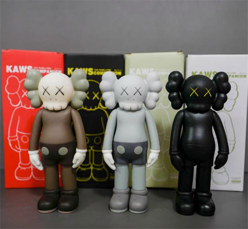 Jeux-cadeaux à chaud à chaud 0,2 kg 20cm 8 pouces le prototype d'art complémentaire en vinyle avec des poupées de boîte à main
