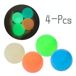 Decompressiespeelgoed 4 pc's Luminous Sticky Target om Artifact Ball Wall Zuigtop te openen en vervolgens 221129 te gooien