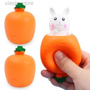 Decompressie Toy Carrot Rabbit Cup Squeeze Toys Cute Cartoon Stress Relief speelgoed Kinderen Kinderen Antistress Sensorische fidget speelgoed Knijvers speelgoedcadeaus