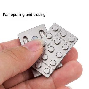 Decompressie speelgoed vingertop spinner EDC Building Blocks roestvrij staal duwkaart metalen kubus magnetische snap munt kantoor decompressie volwassen speelgoed 240412