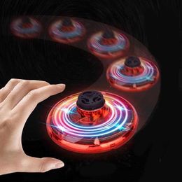 Decompressie speelgoed Flynova Flying Spinner UFO Boomerang Mini Drone Magic Led Licht Kinderen Kinderen Volwassen Fidget Toys Kerst verjaardag Geschenk kinderen T240422