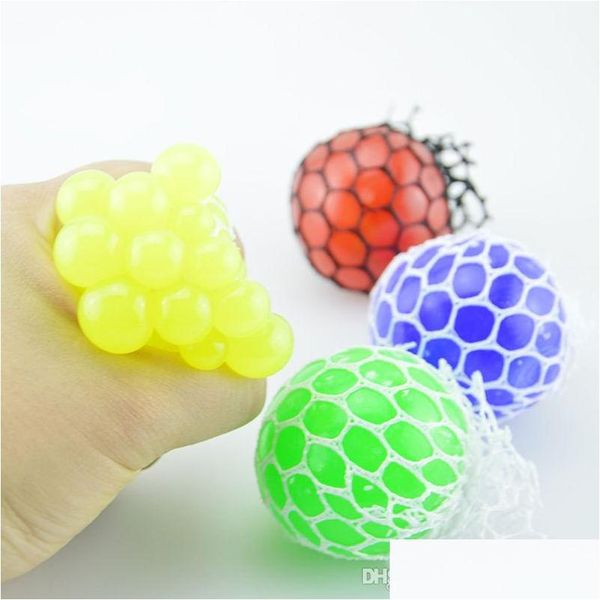 Juguete de descompresión Juguetes divertidos Anti Face Reliever Grape Ball Autismo Estado de ánimo Squeeze Relief Geek Gadget saludable para bromas de Halloween Drop D Dhaor