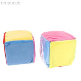 Décompression jouet insertable carte carrée en peluche jouet 10 cm film de film en plastique Sponge Dice Enfants Lumières Aides de jeu multicolore Dice D240424