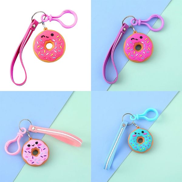 Llavero de juguete de descompresión con dijes, Mini comida de plástico Kawaii, novedad, colgante de helado y pastel de Donuts para decoración de mochila y llaves para niña