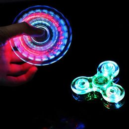 Decompressie speelgoed Luminous Led Light Fidget Spinner Hand Top Spinners Glow in Dark Light EDC Figet Spiner Finger Stress Relief Toys