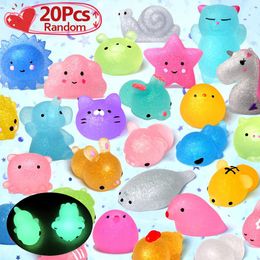 Juguete de descompresión Mini Squishy Toy Cute Glow Mochi Animal Squeeze Juguetes antiestrés para niños Adultos Kawaii Slow Rising Stress Relief Toys Regalo 230705