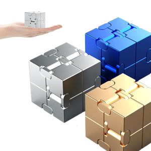 Decompressie Speelgoed Mini Stress Relief Premium Metal Infinity Cube Draagbare Decomprimeert Relax Speelgoed Cadeau voor Kinderen p230612