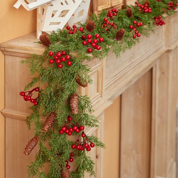 Party de décoration Joy 2m Christmas Pine Vine Garland avec des baies rouges Roard Home Party Mall Dorcor décor de Noël Ornements de Noël