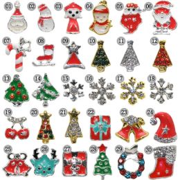 Décorations 100pcs Christmas Nail Art Charms Village Perles de vacances d'hiver Santa Claus, renne, couronne, arbre de Noël Supplies SD