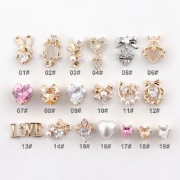 Décorations 10pcs / lot 3d Love Heart Chain Alloy Nail Art Zircon Pearl Crystal Metal Manucure Nails Accessoires Supplies Décorations Charmes
