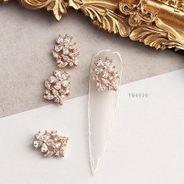 Décorations 5pcs / lot TN4929 Gold Crystal Zircon Flower Art Art Rhinestone Metal Manucure ACCESSOIRES DE Nail Décoration de ongles Nails 3D Charmes