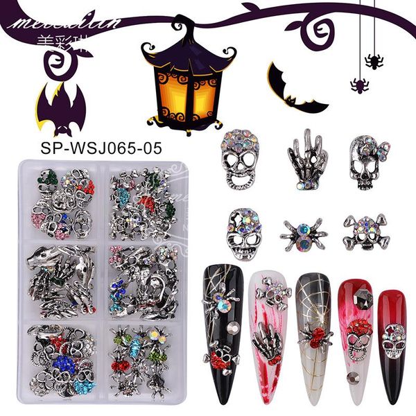 Décorations 60 PIEZAS Nail Art Halloween Charms3d Metal Cross Skull Head Bat Ghost Alloy avec Diamond Luxury Halloween Party Bijoux Accessori