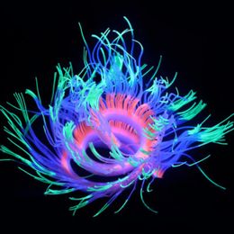 Decoraties Aquarium Vistank Landschapsarchitectuur Ornamenten Siliconen Simulatie Zachte lichaamskoraal Variety Anemone Fluorescent Decoratie 230821