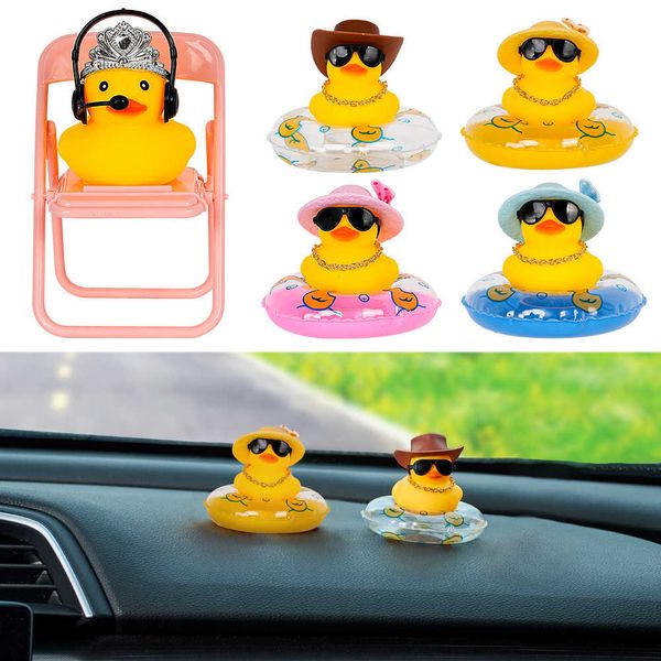 Décorations De Noël Canards En Caoutchouc Jaune Ducky Voiture Ornement Tableau De Bord Décor Mignon Squeak Duckies Ornements Intérieur Accessoires AA230407