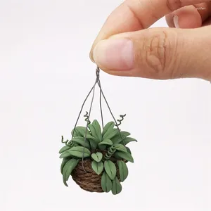 Decoratieve beeldjes 1:12 Dollhouse Bloemen Hangende mand Mini Pot Flower Miniatuur Bonsai Landschap Ornament Garden Doll Huis planten