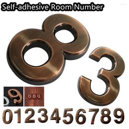 Decoratieve beeldjes 1 PC Waterdicht ABS Plastic Zelfklevende bronzen cijfers Sticker Deurplaten Adres Sign Roomnummer