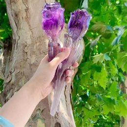 Figurines décoratives 1pc beaux fleurs de fluorite colorée naturelle ornement de la main de la main de la main sculptée à la main comme cadeau