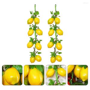 Decoratieve beeldjes 2 trossen Mini -imitatie Lemon Skeweers Plantendecoraties voor het keukenschuim fruitthema feestbenodigdheden