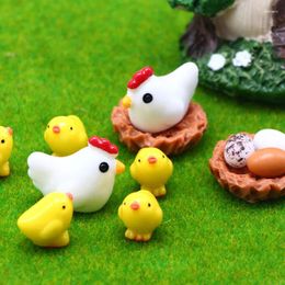 Decoratieve beeldjes 24 -stks Miniaturen Tuin ornament Mix Chenk Chick Egg Nest Figurine Home Decoratie Kawaii Accessoires Decor