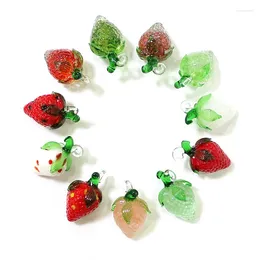 Figurines décoratives 2 pièces, jolie Mini breloque en forme de fraise, pendentif en verre, Simulation colorée, ornements de fruits, bricolage pour femmes, fabrication de bijoux à la mode