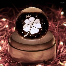 Decoratieve beeldjes 3D kristallen bol muziekdoos verlichte LED-verlichting houten basis decoratie roterend ornament verjaardag Kerstmis Halloween