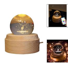 Decoratieve beeldjes 3D Crystal Ball Music Box Illumined roteren met projectie LED -licht en houten basis verjaardagscadeau