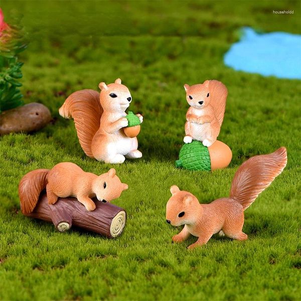 Figurines décoratives 4/5 pièces Mini écureuil famille forêt réaliste Animal Miniature fée jardin Gnome mousse cadeau décoration