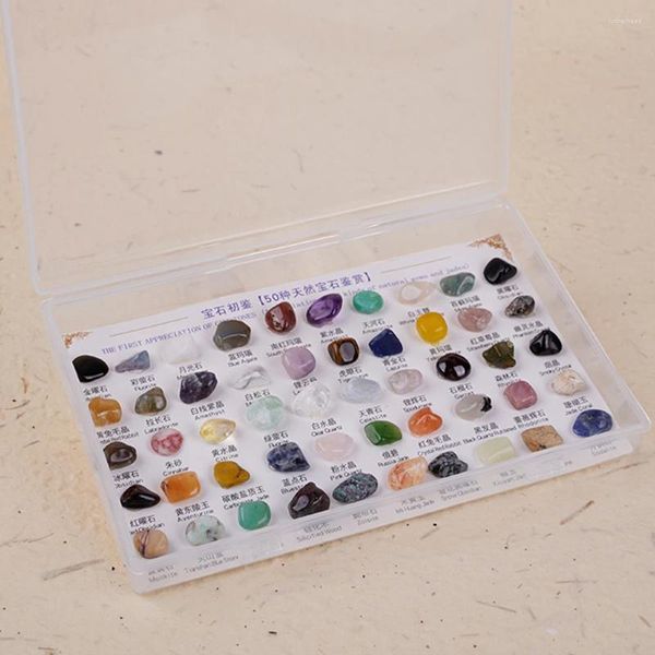 Figurines décoratives 50pcs / boîte Crystal Natural Crystal Stone coloré géologie scientifique jouet éducatif irrégulier pour les gemmes et les jades en premier