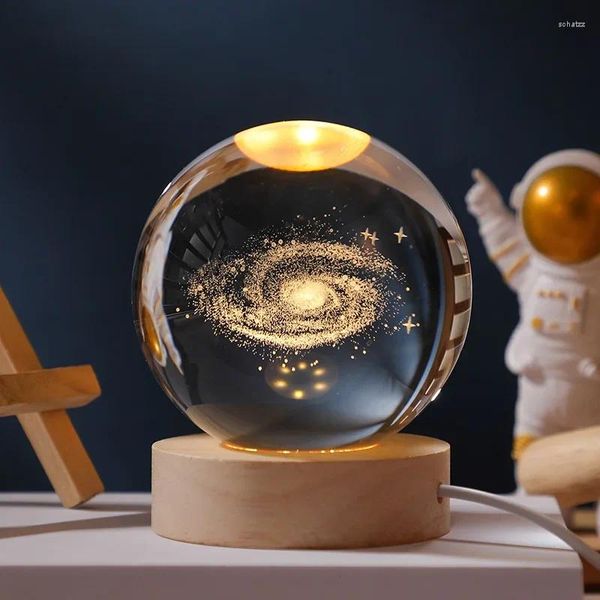 Figurines décoratives 6 cm boule de cristal 3D planète en verre LED veilleuse chaude gravée au laser système solaire globe univers cadeau d'anniversaire en bois