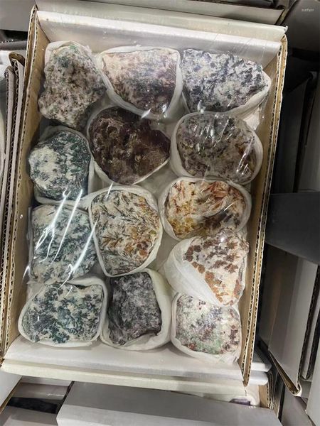 Figuritas decorativas una caja mineral cristal roca espécimen Mineral curación Reiki piedra hogar Decoración áspera