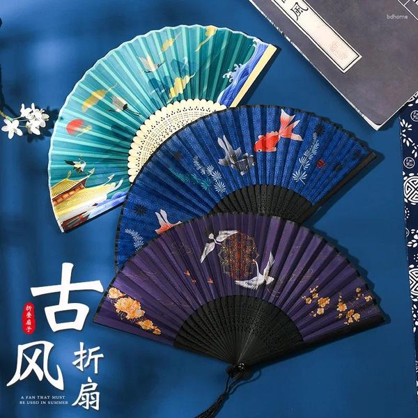 Figuras decorativas Fan antiguo Viento nacional National China-Chic Portable Plegado de verano Danza de mujeres Silk tela Cheongsam Han traje