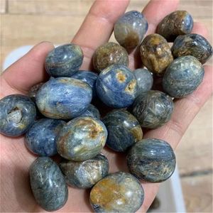 Arrivées de figurines décoratives 15 à 20 mm Produits spirituels de haute qualité cristaux Gemstone Natural Blue Kyanite Stones dégringolés pour décor