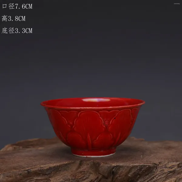 Figuras decorativas Ming Chenghua Red Glaze Porcelana Flores talladas Diseño TACUP CUP 3.0 