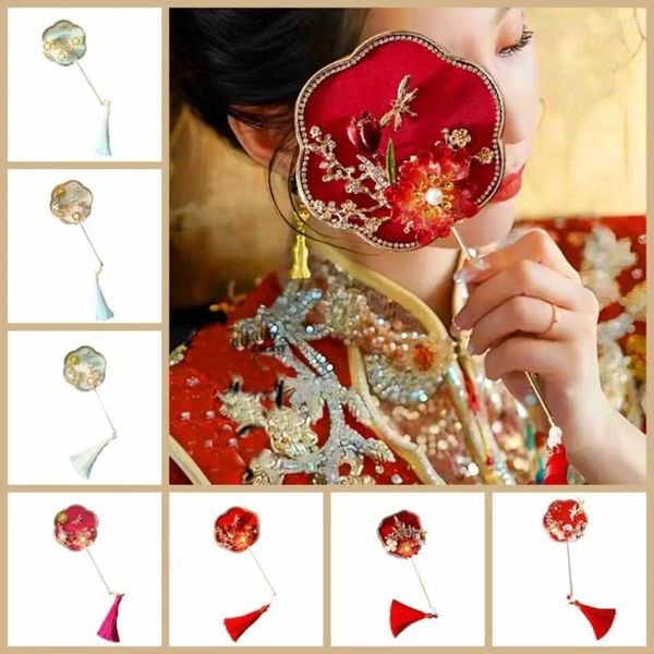 Figurines décoratives ventilateur de soie rétro chinois Traditionnel Vintage Bridal Group Pographies d'accessoires avec des cadeaux de bouquets à main délicat de pendentif