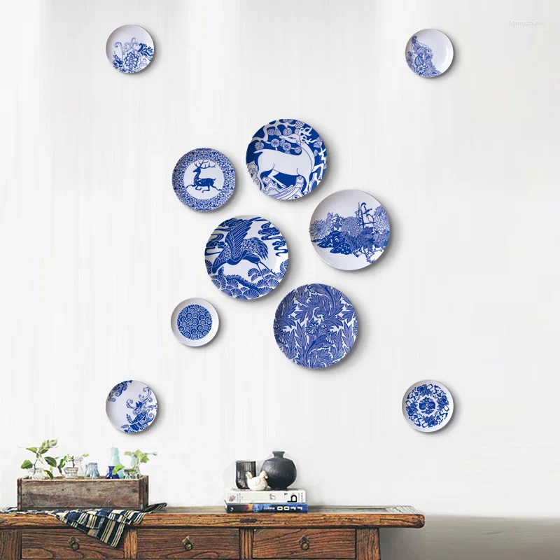 Estatuetas decorativas estilo chinês placas de parede pendurado pratos azul e branco porcelana arte placa cerâmica casa el estúdio decoração