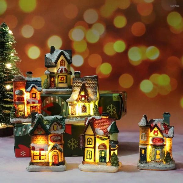 Figuras decorativas Decoración navideña Linda casa de la casa LED ILUMINACIÓN Up Diy Doll Resin Village Miniatura