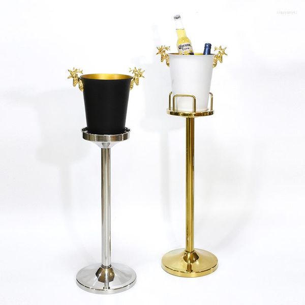 Figuritas decorativas Proceso de chapado de hierro comercial Soporte de cubo de vino Enfriador de champán Soporte de hielo para herramienta de barra