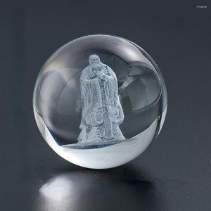 Figuras decorativas Bola de cristal Confucio 3D láser grabado filósofo chino Kongzi Estatua Figurina de vidrio de vidrio papecio globo